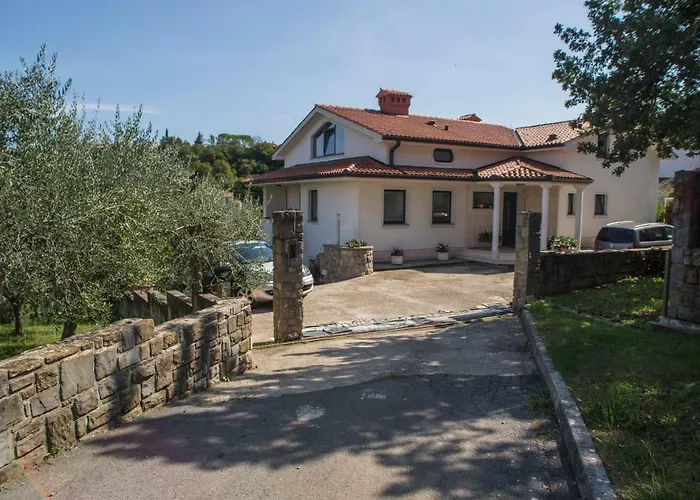 Koper Apartment Apartamento *